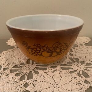 VTG Pyrex Old Orchard #401 Mixing Bowl